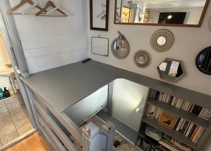 Petit Duplex Centre Apartment